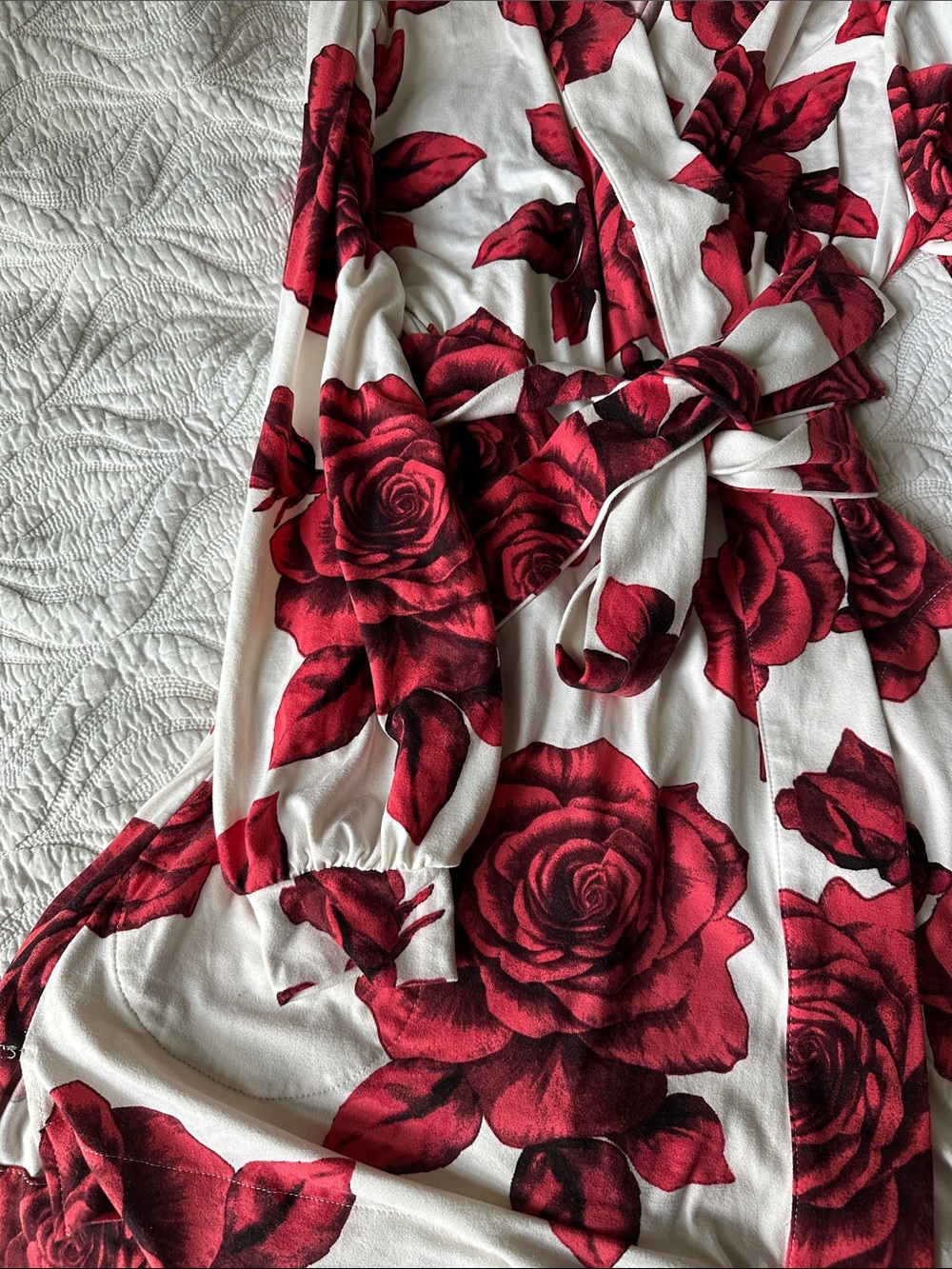 MASON GREY Red Rose Short Robe Banded Sleeves - Picture 4 of 4